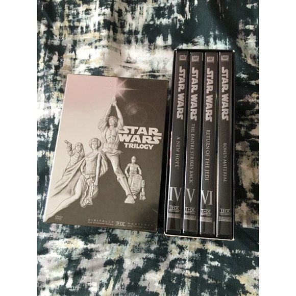 Star Wars Trilogy DVD boxset - Picture 1 of 10